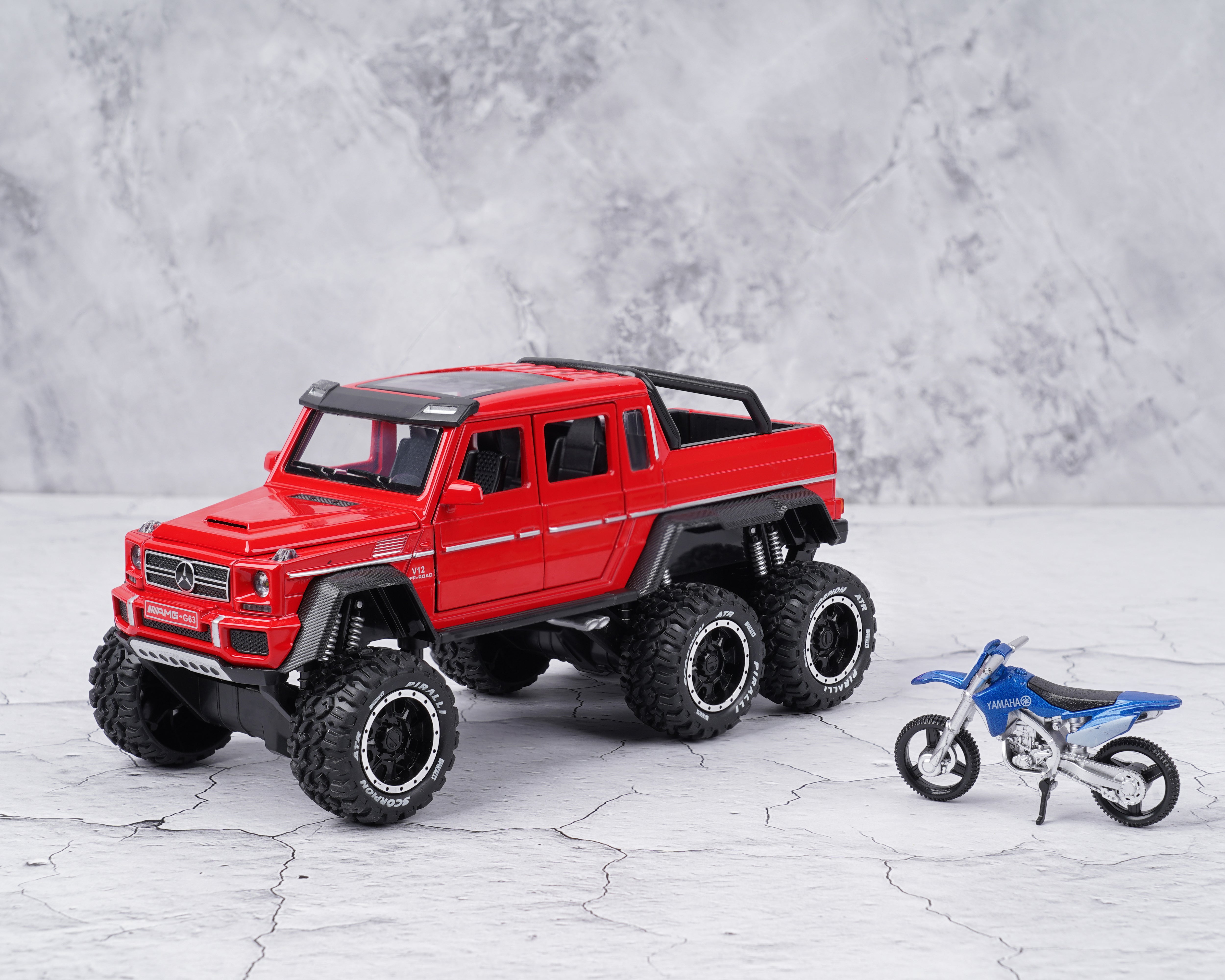 Mercedes-Benz G 63 Amg 6X6 - Adventure 1:18 Diecast Scale Model Car