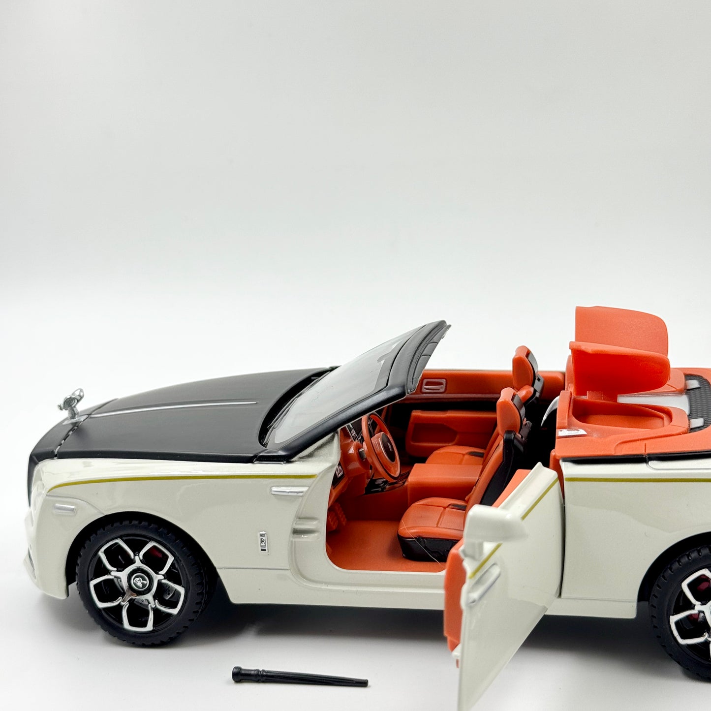 ROLLS ROYCE DAWN DIECAST MODEL