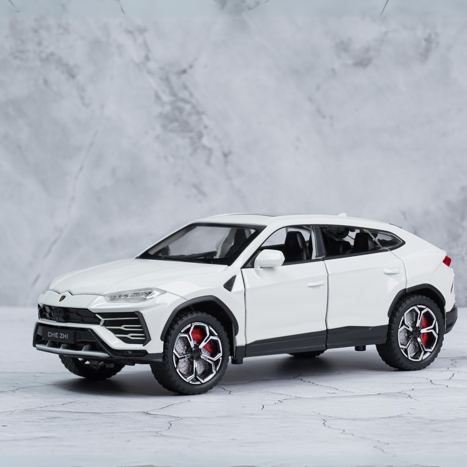 LAMBORGHINI URUS 1:18 DIECAST SCALE MODEL CAR