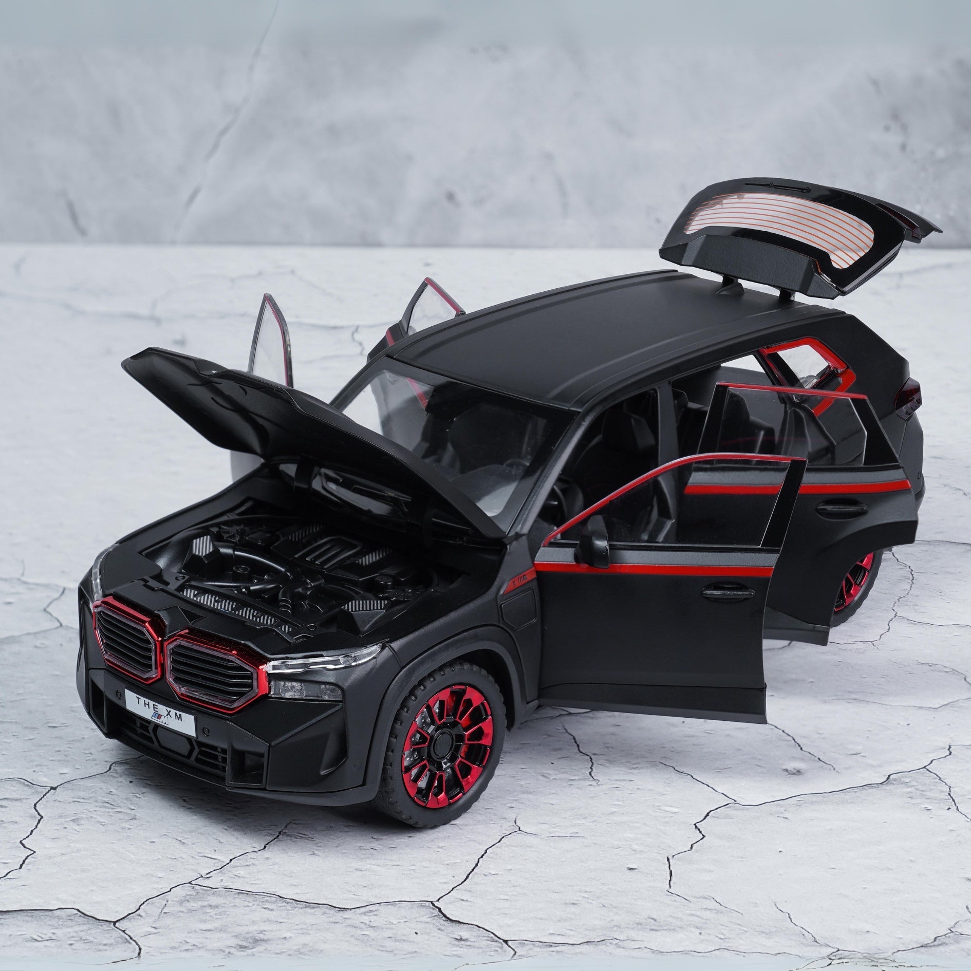 BMW XM 1:18 DIECAST SCALE MODEL CAR