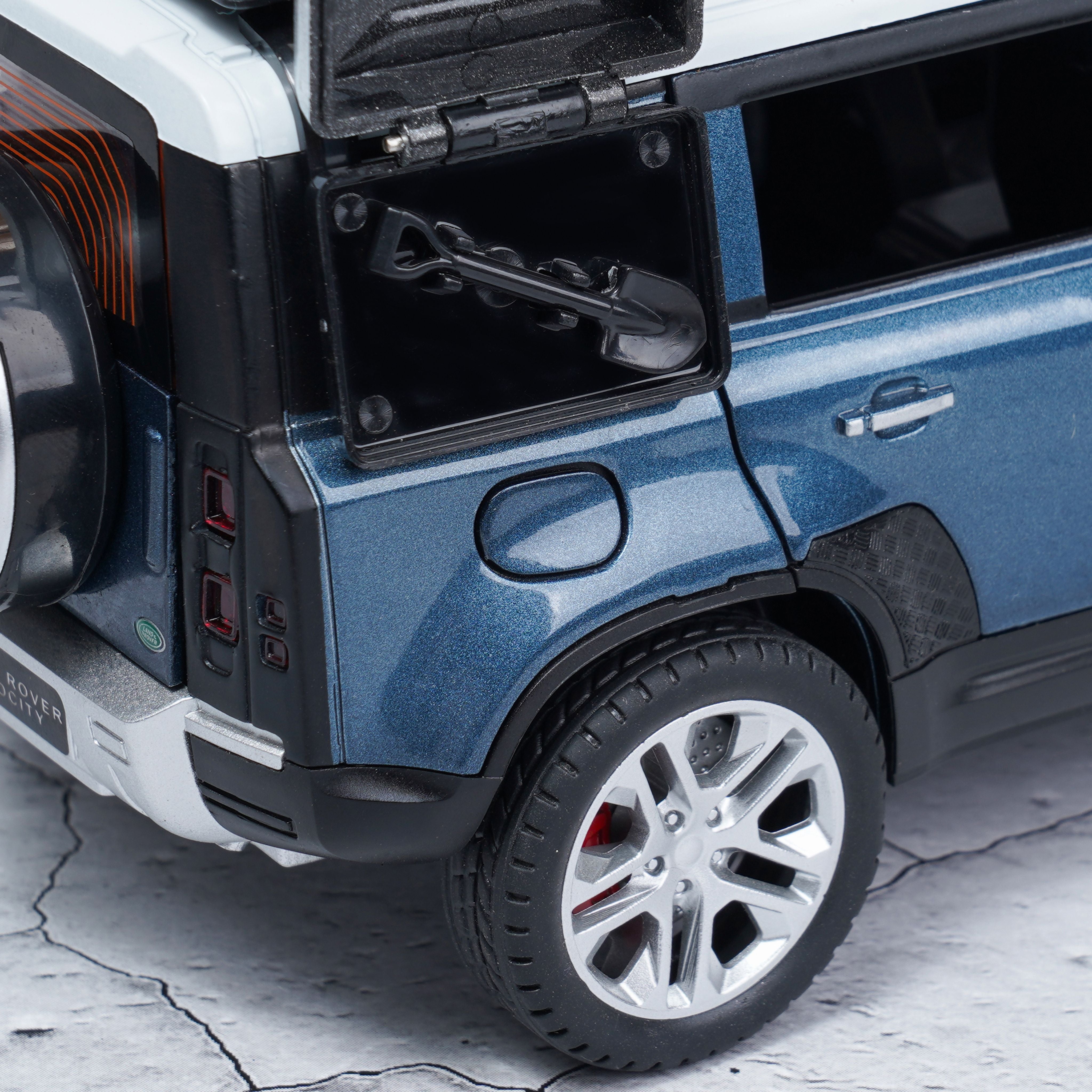 Defender Car Square Model Land Rover Defender Diecast Scale Model | Premium Collectible Car – Ixtoys
