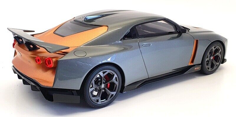 NISSAN SKYLINE GT-R 1:18 DIECAST SCALE MODEL CAR