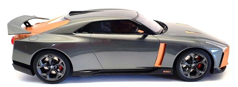 NISSAN SKYLINE GT-R 1:18 DIECAST SCALE MODEL CAR