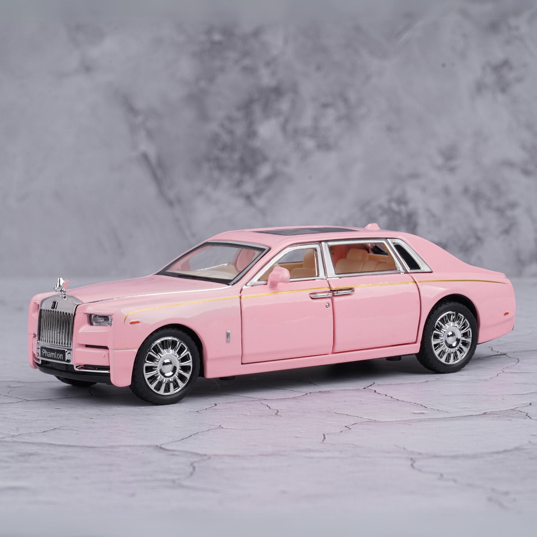 Rolls Royce Phantom Diecast 1 :24 Scale Model Car
