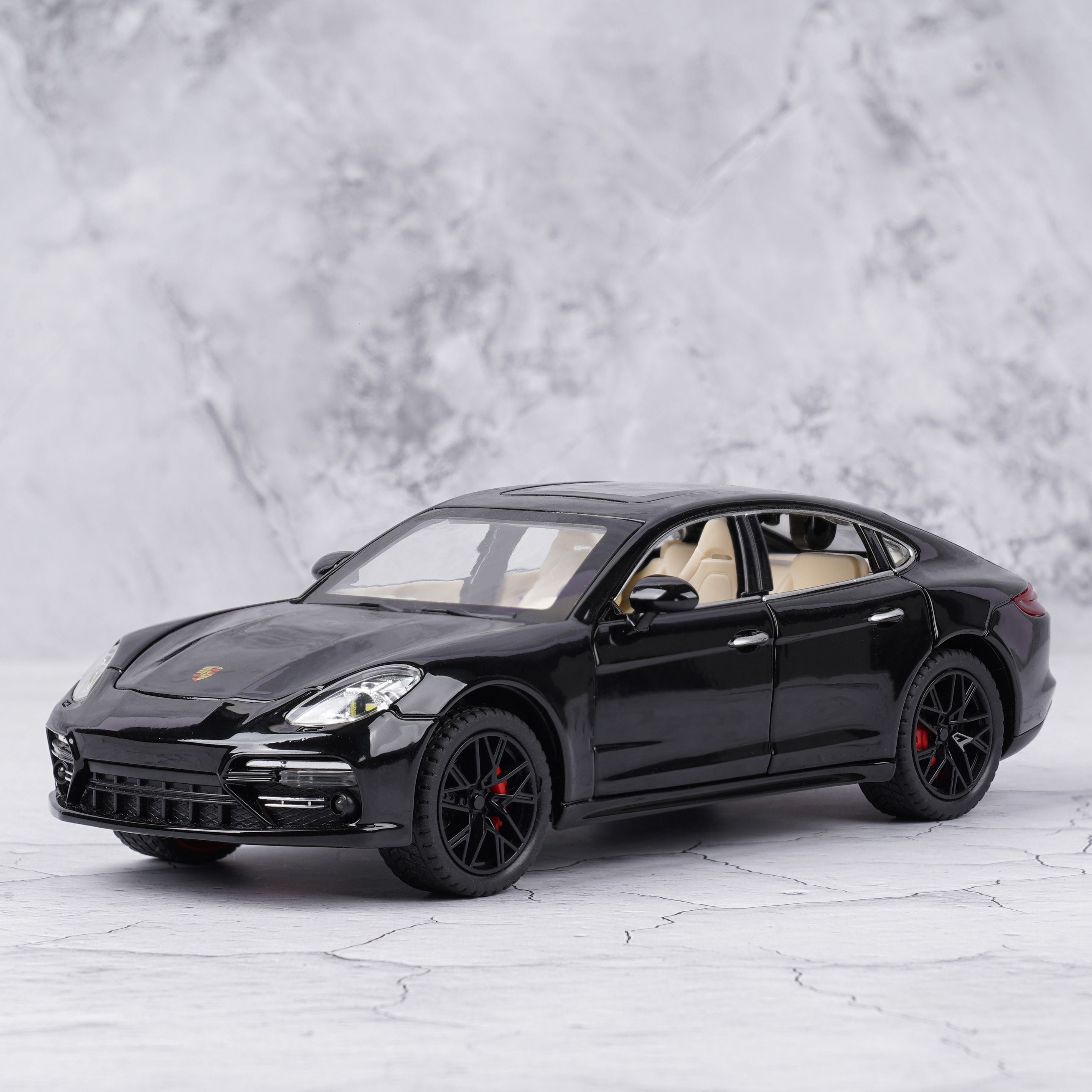 PORSCHE PANAMERA 1:18 DIECAST SCALE MODEL CAR
