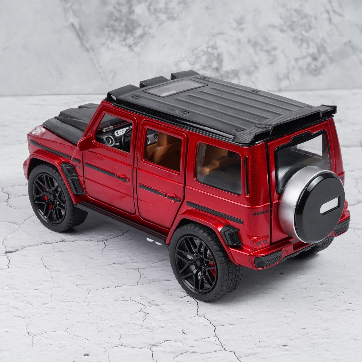 MERCEDES-BENZ G-63 AMG BRABUS 800 1:18 DIECAST SCALE MODEL CAR
