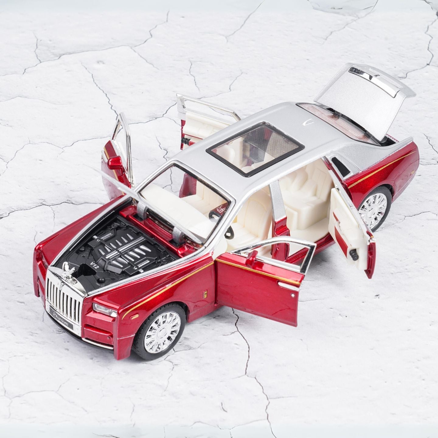 Rolls Royce Phantom Diecast 1 :24 Scale Model Car