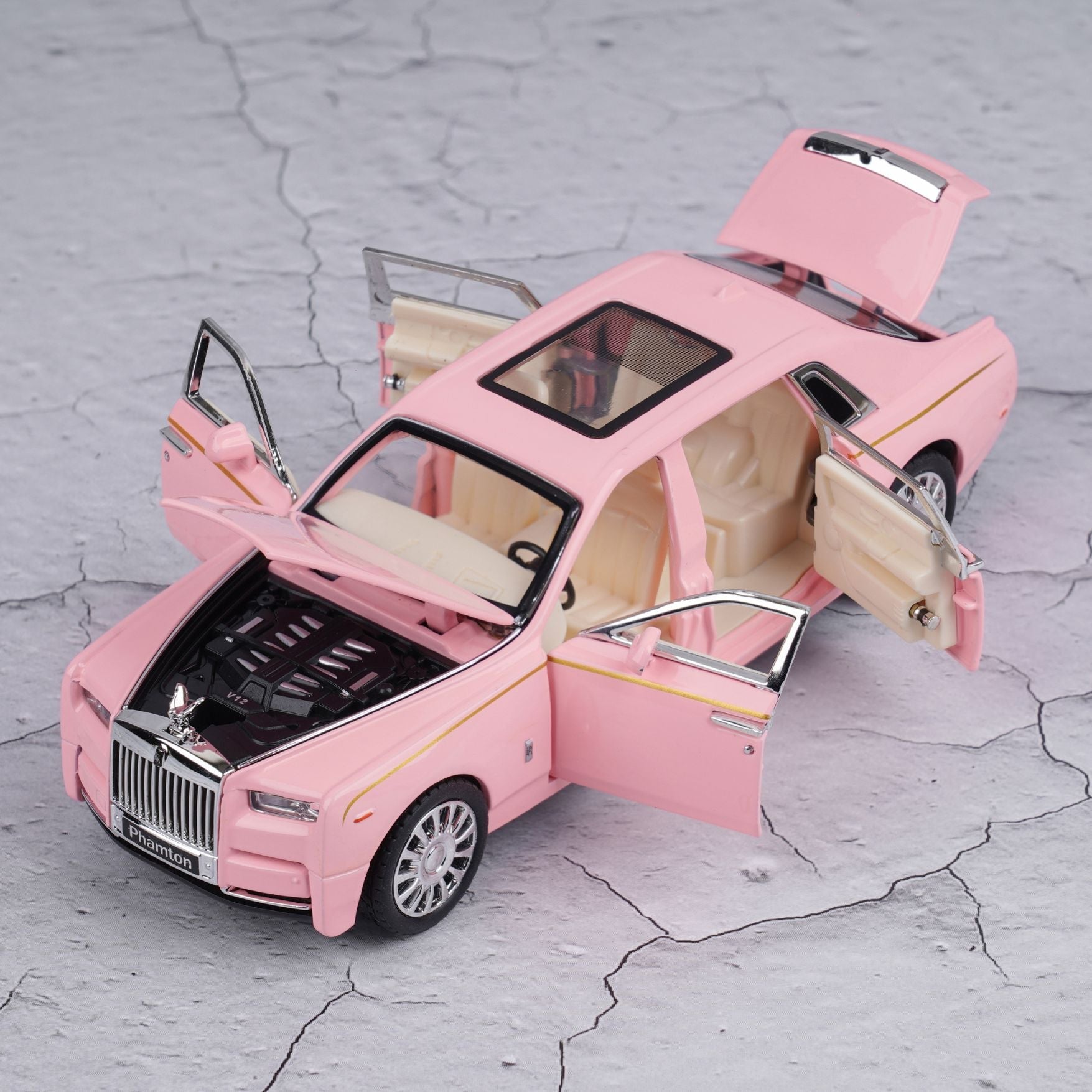 Rolls Royce Phantom Diecast 1 :24 Scale Model Car