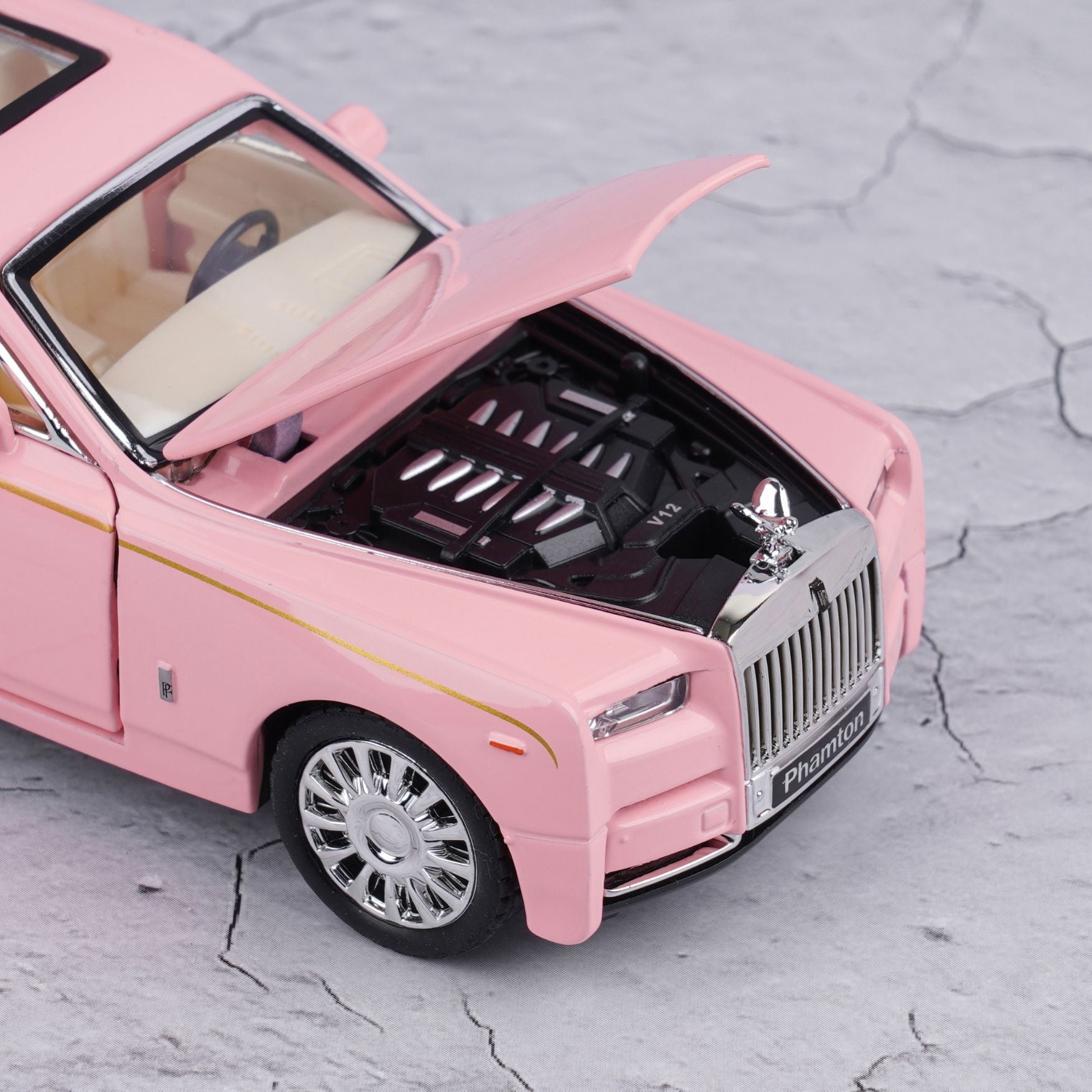 Rolls Royce Phantom Diecast 1 :24 Scale Model Car