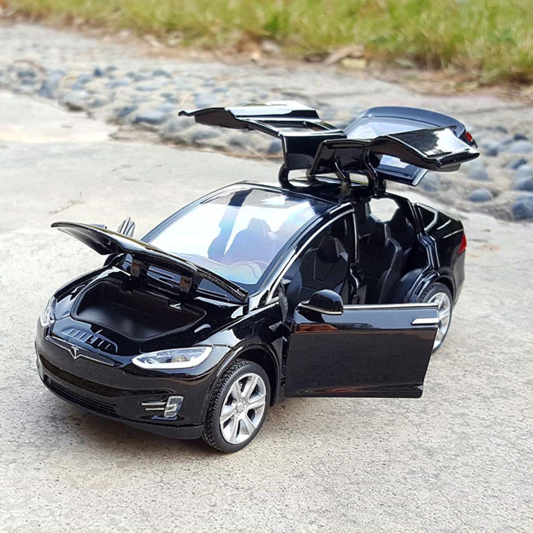 TESLA X90 1:18 DIECAST SCALE MODEL CAR