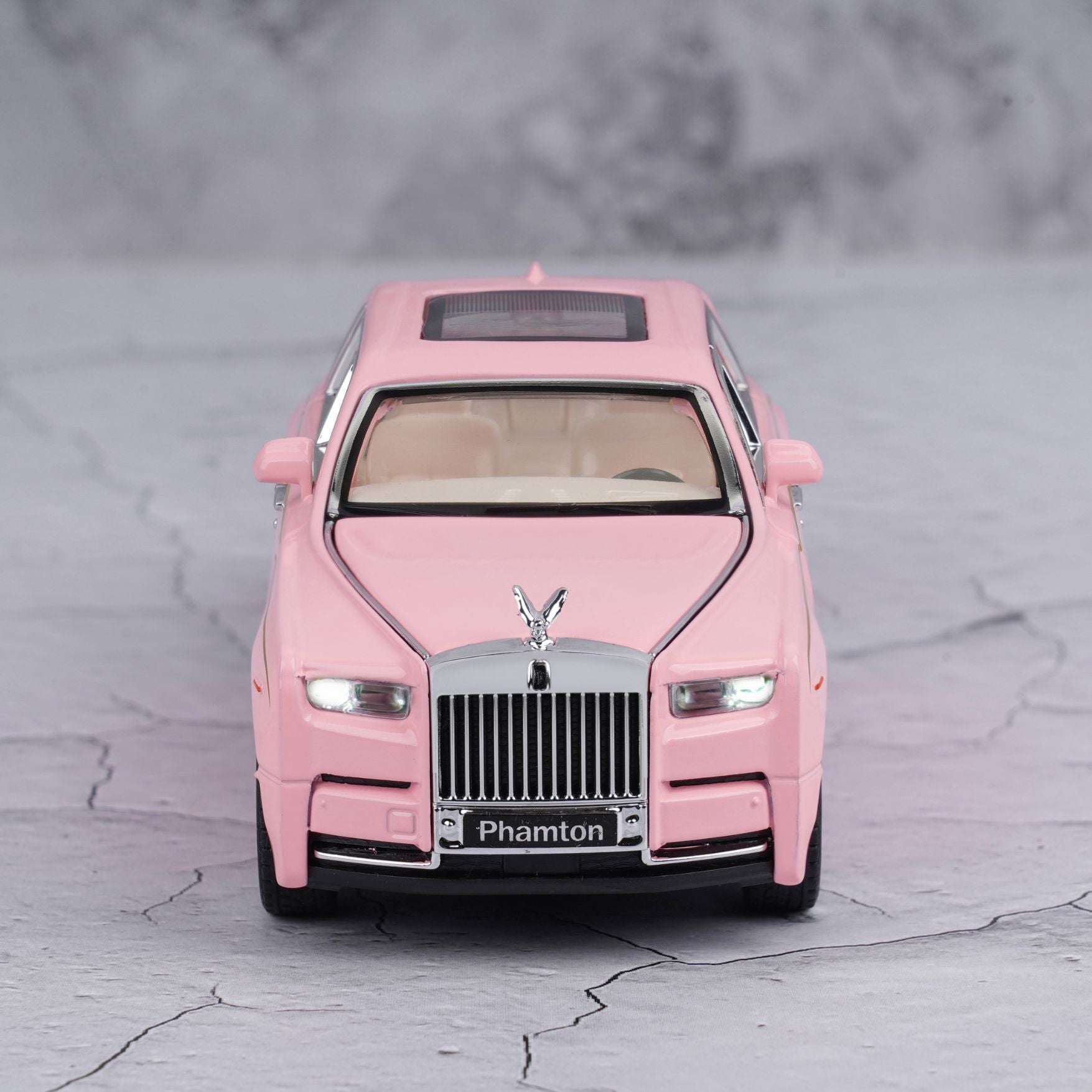 Rolls Royce Phantom Diecast 1 :24 Scale Model Car