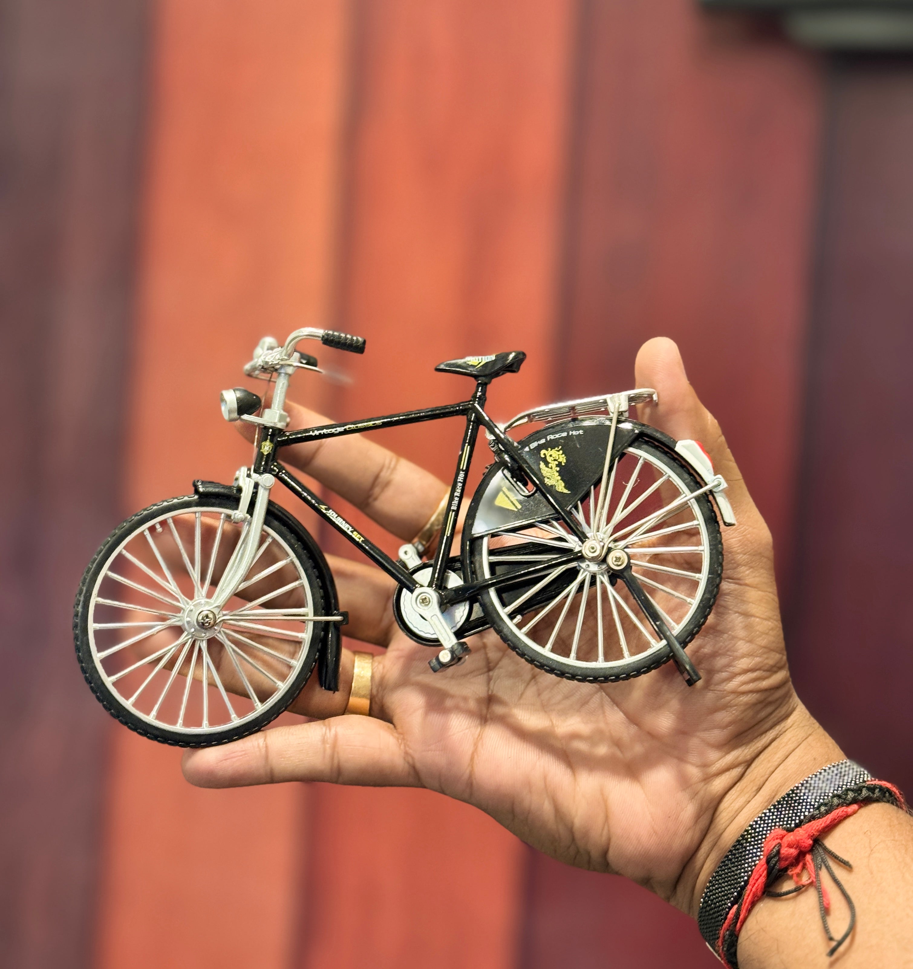 CLASSIC  DIECAST BICYCLE