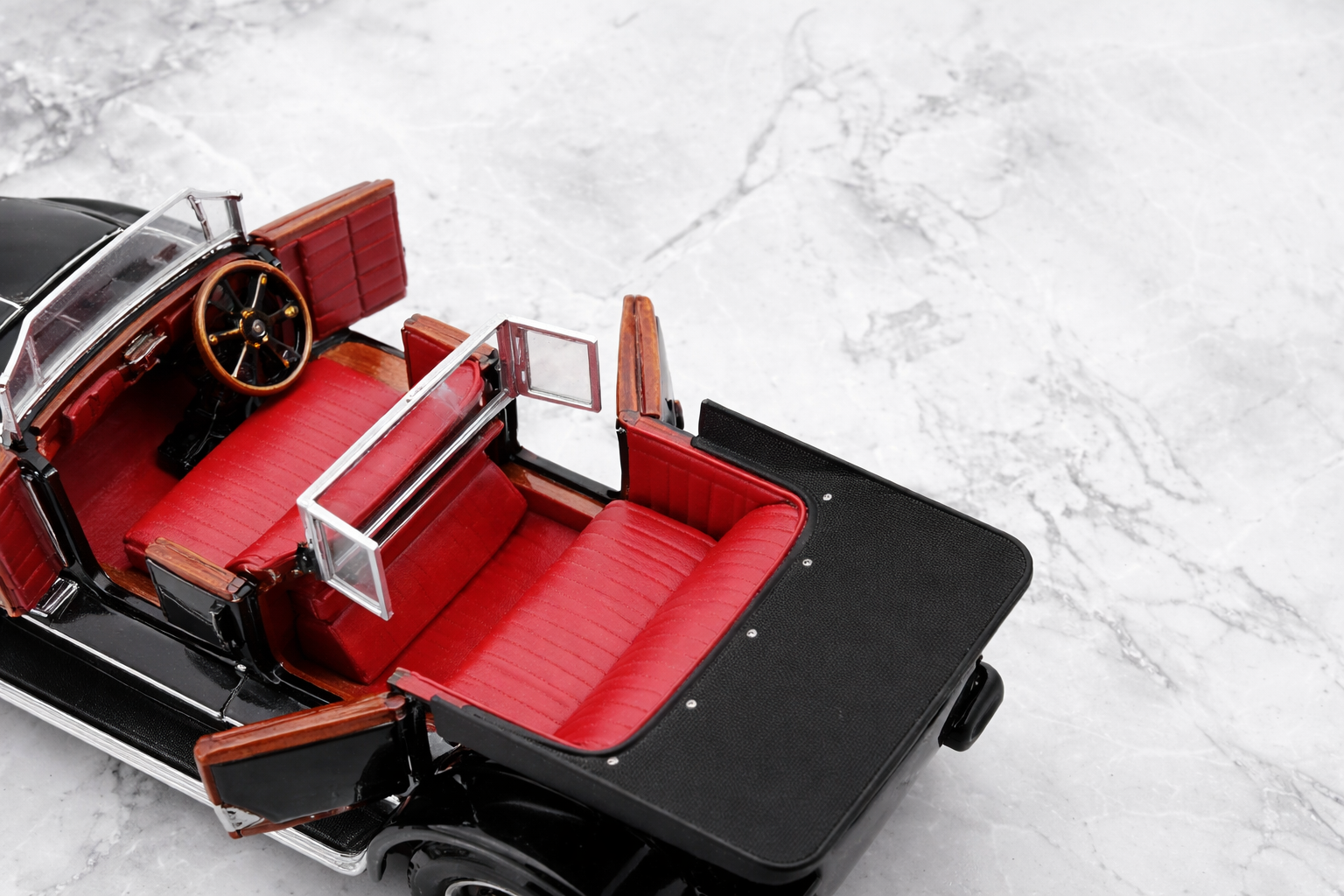 Rolls-Royce Phantom Genera Tion (Vintage 1925) Diecast Scale Model Car