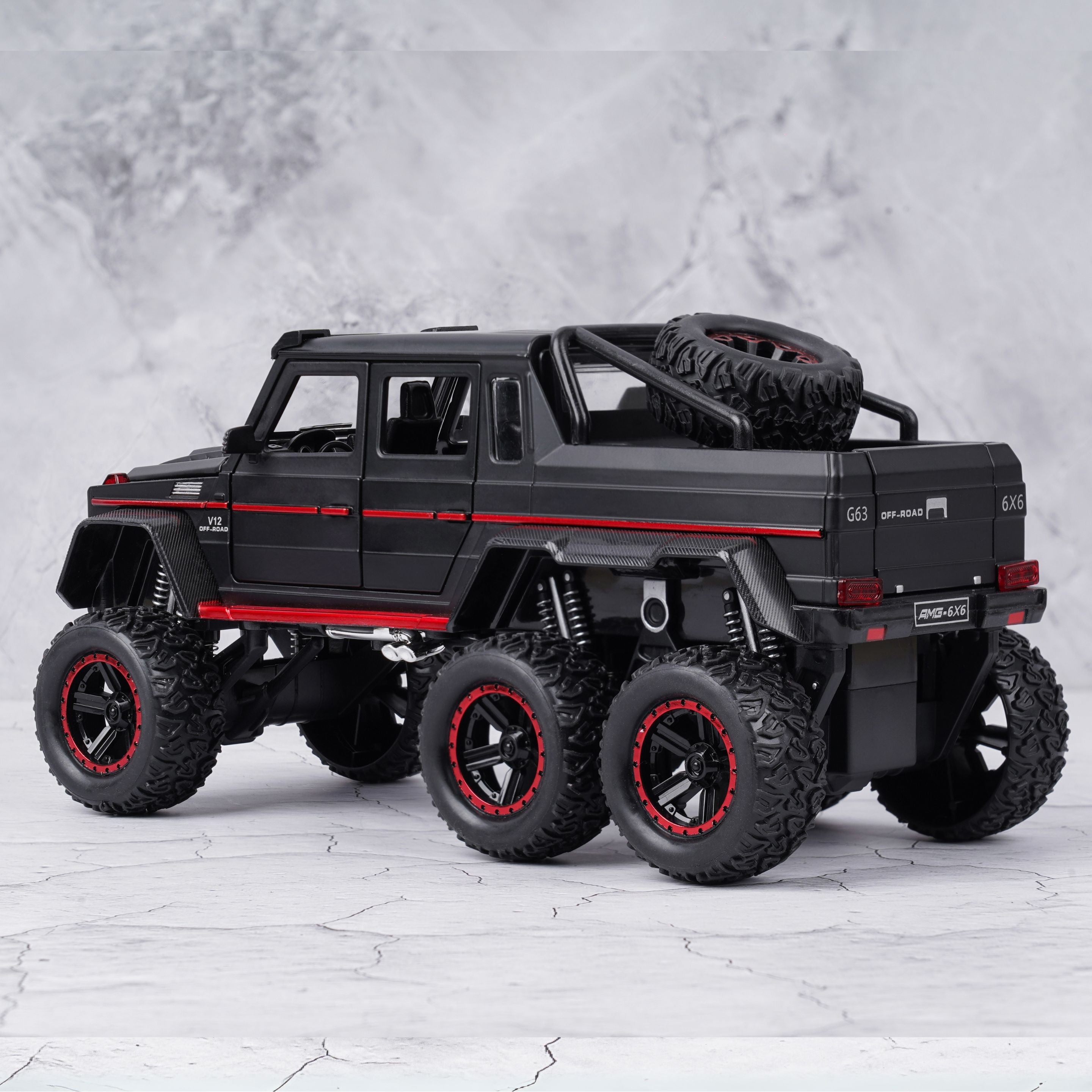 MERCEDES-BENZ G63 AMG 6X6 V12 OFF ROAD 1:18 DIECAST SCALE MODEL CAR