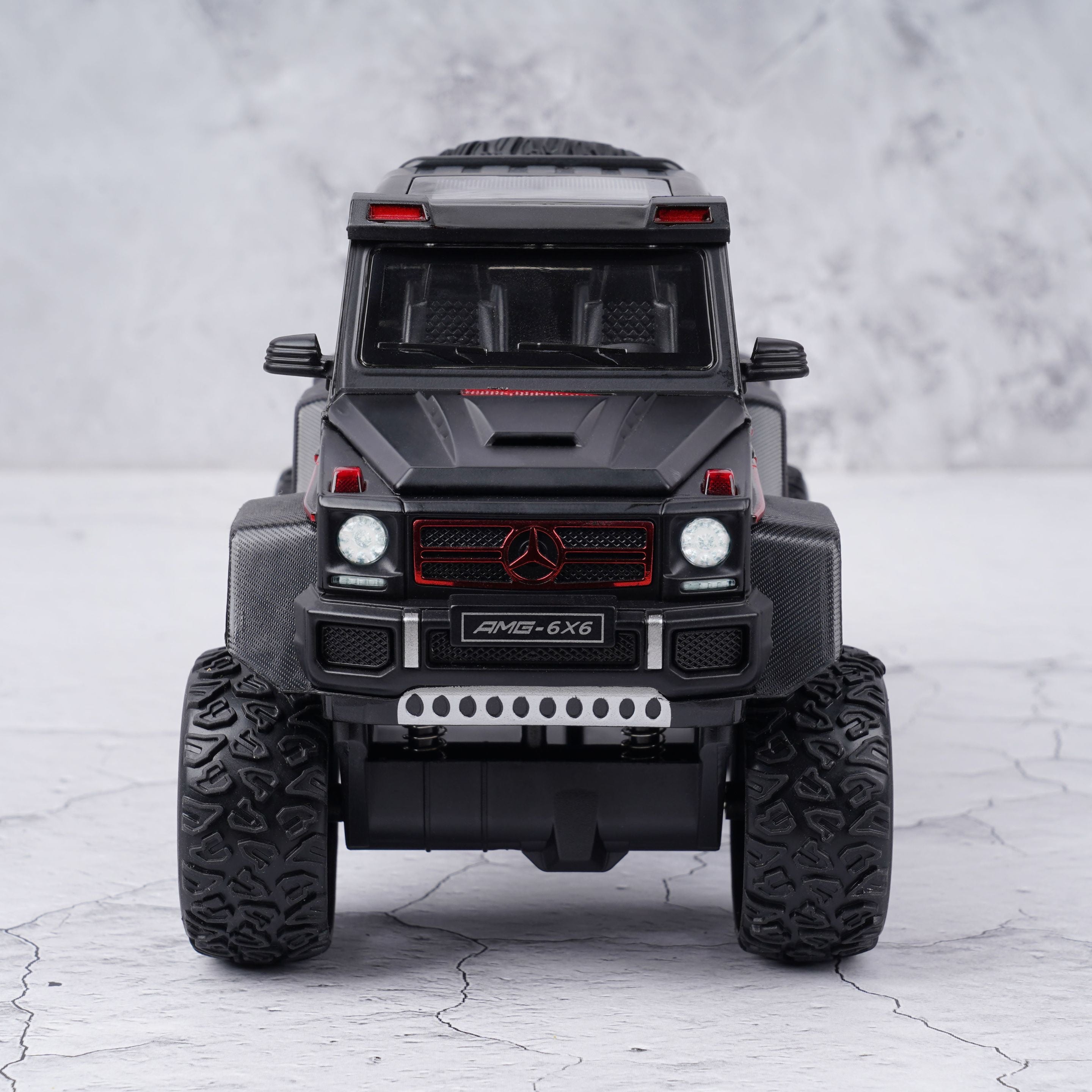 MERCEDES-BENZ G63 AMG 6X6 V12 OFF ROAD 1:18 DIECAST SCALE MODEL CAR