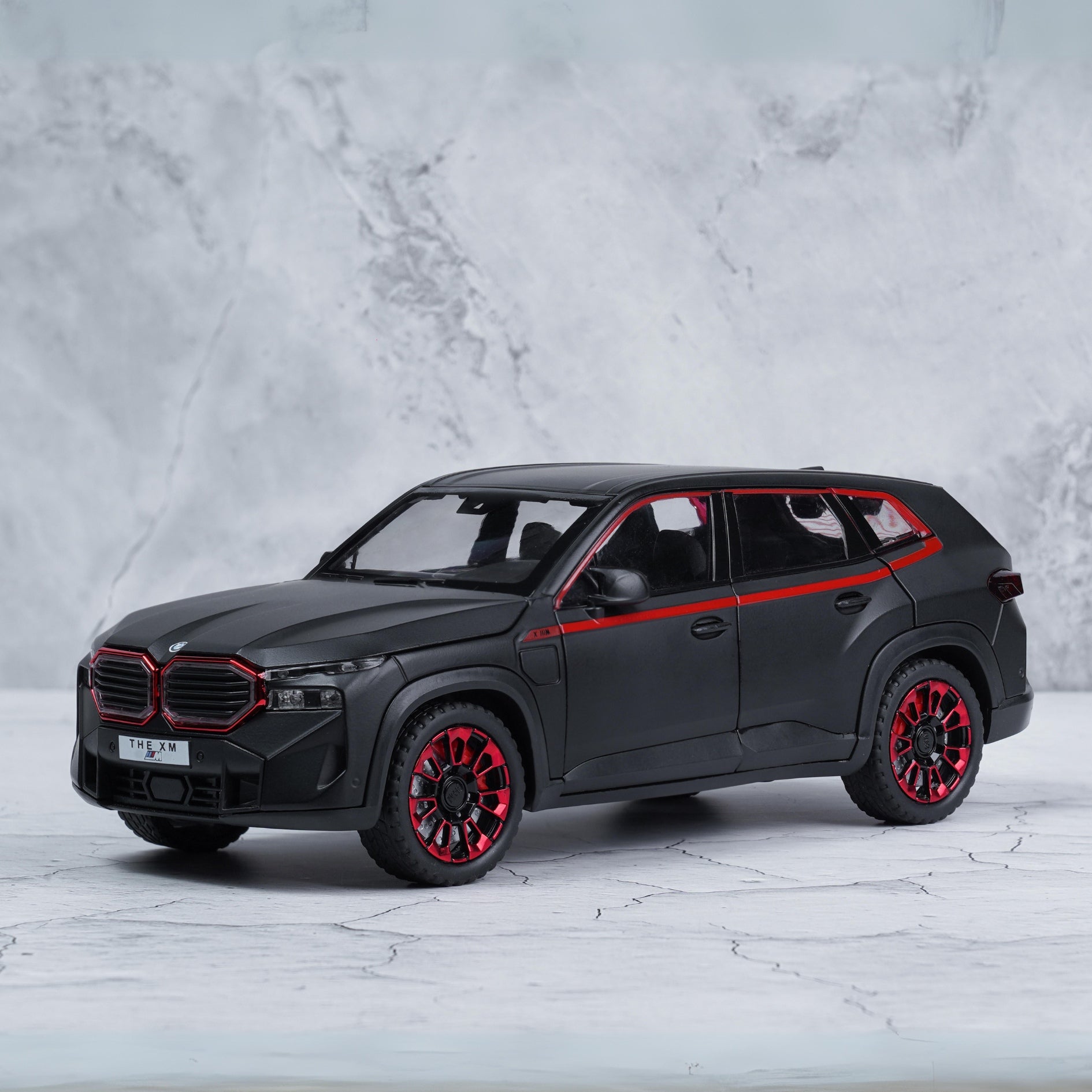 BMW XM 1:18 DIECAST SCALE MODEL CAR