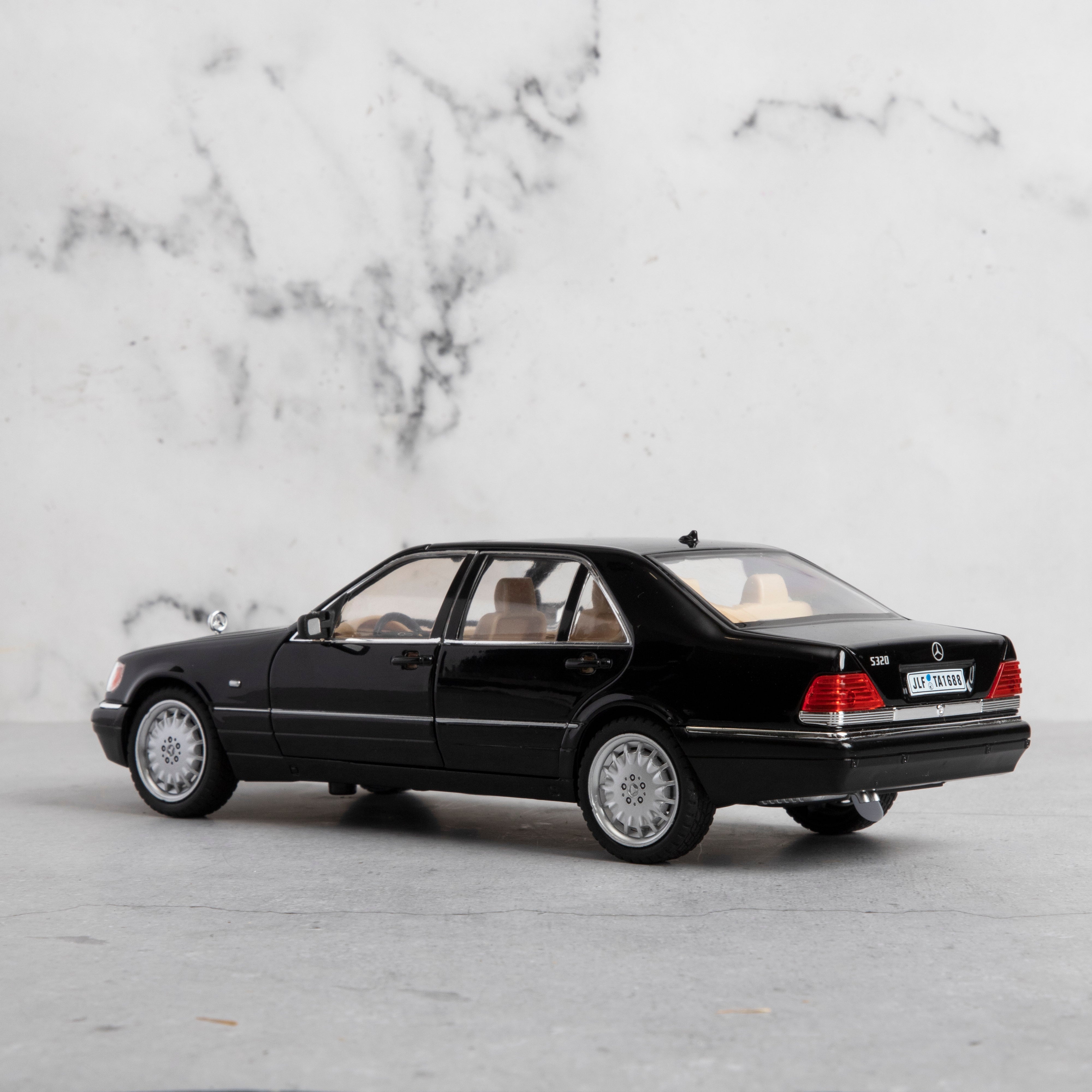 MARCEDES-BENG W140 1:18 DIECAST SCALE MODEL CAR |