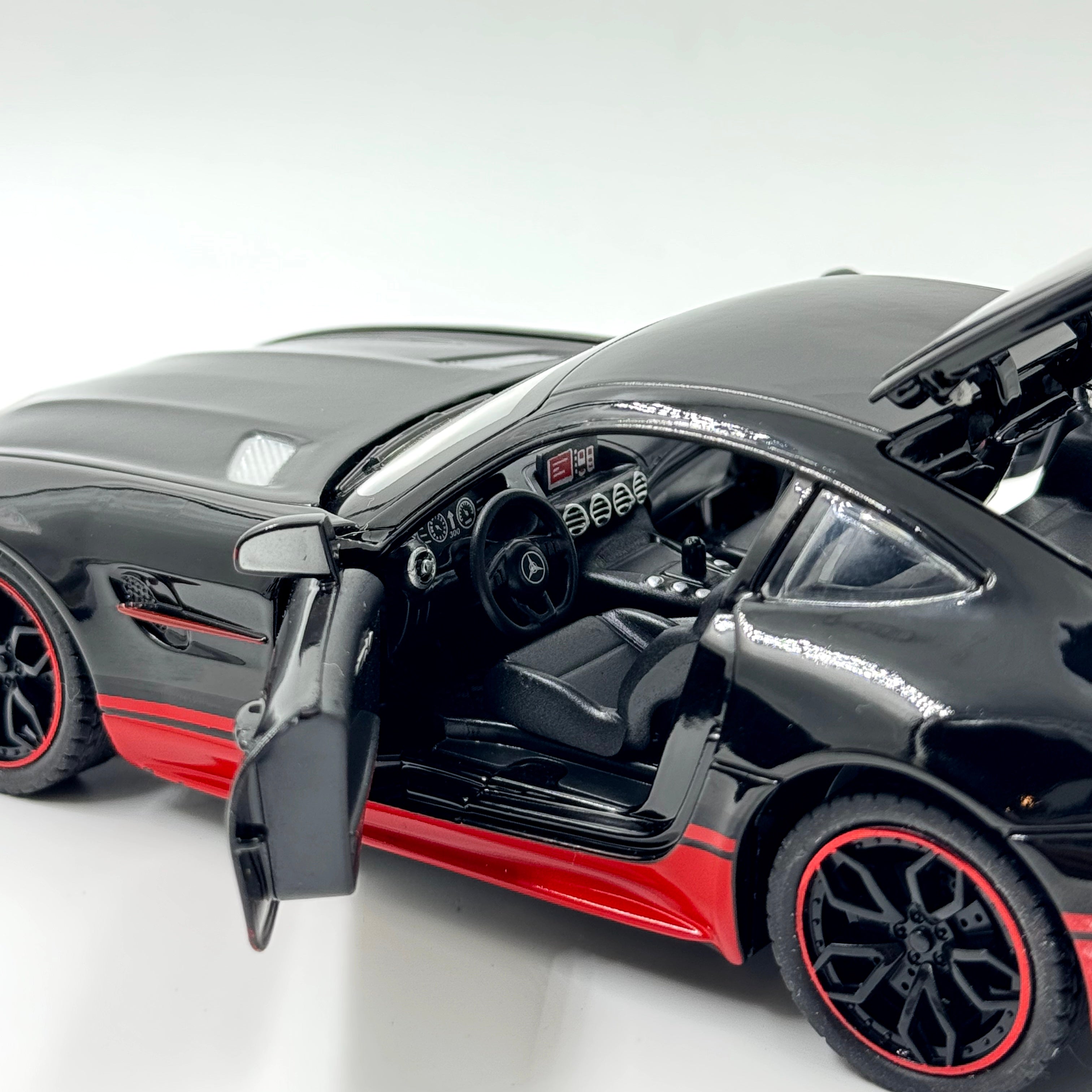 MERCEDES AMG GT R 1:18 DIECAST SCALE MODEL CAR